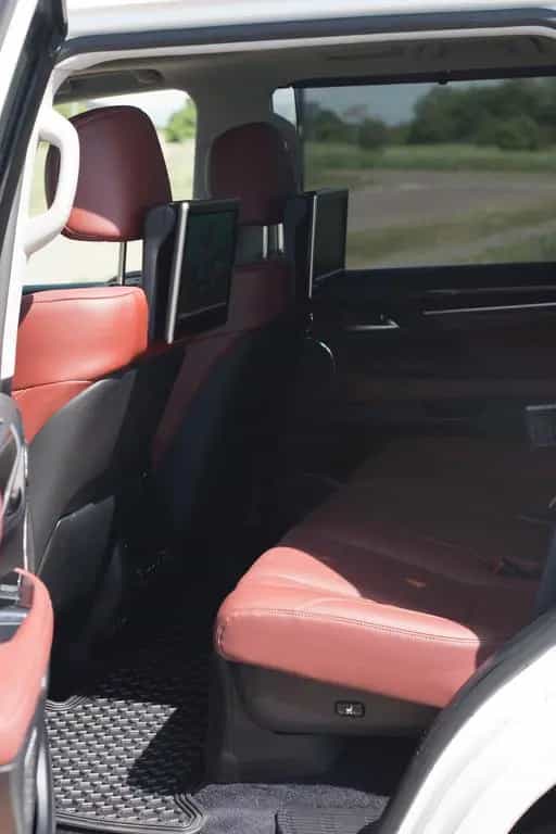 Lexus LX 570 07/2016-photo-10