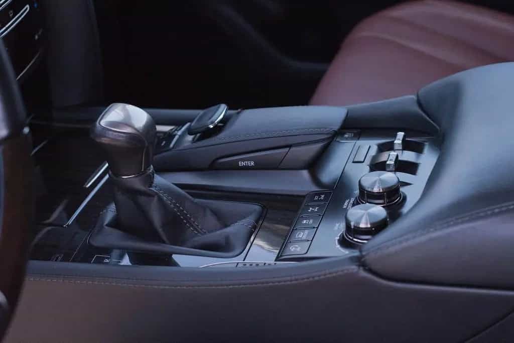 Lexus LX 570 07/2016-photo-5