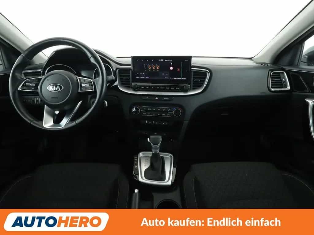 Kia cee'd / Ceed cee'd 1.5 TGDI Vision Aut*NAVI*TEMPO*CAM*PDC*SHZ 09/2021-photo-11