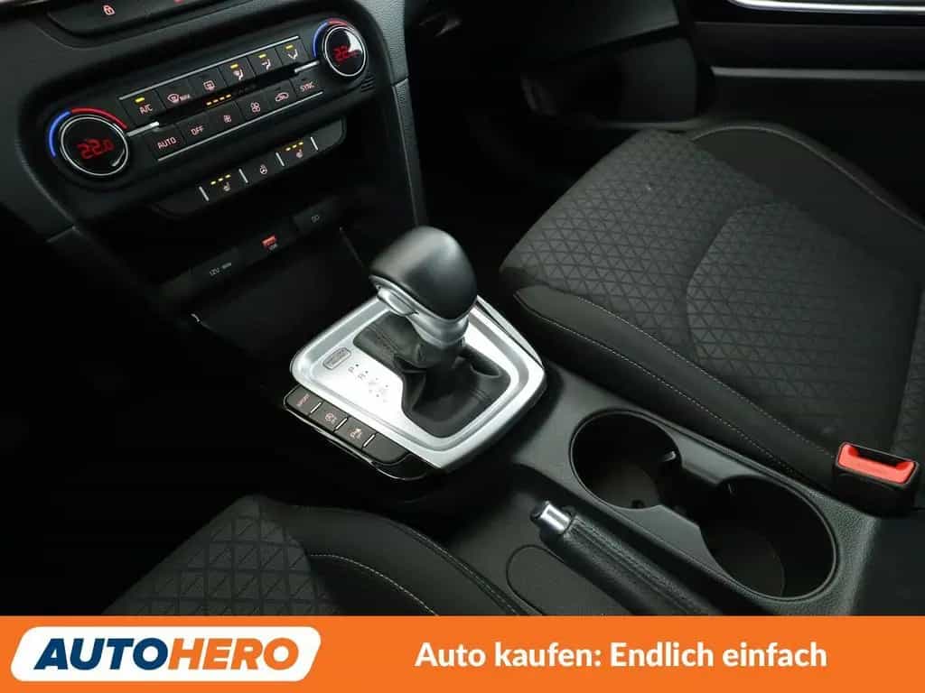 Kia cee'd / Ceed cee'd 1.5 TGDI Vision Aut*NAVI*TEMPO*CAM*PDC*SHZ 09/2021-photo-24