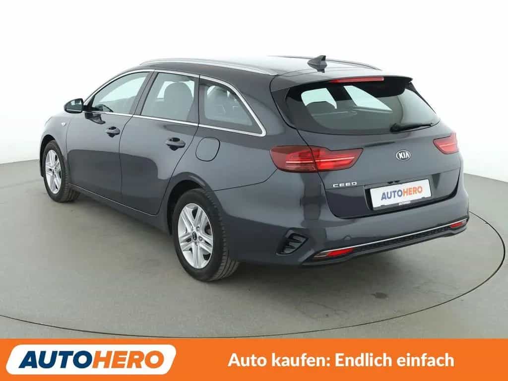Kia cee'd / Ceed cee'd 1.5 TGDI Vision Aut*NAVI*TEMPO*CAM*PDC*SHZ 09/2021-photo-3