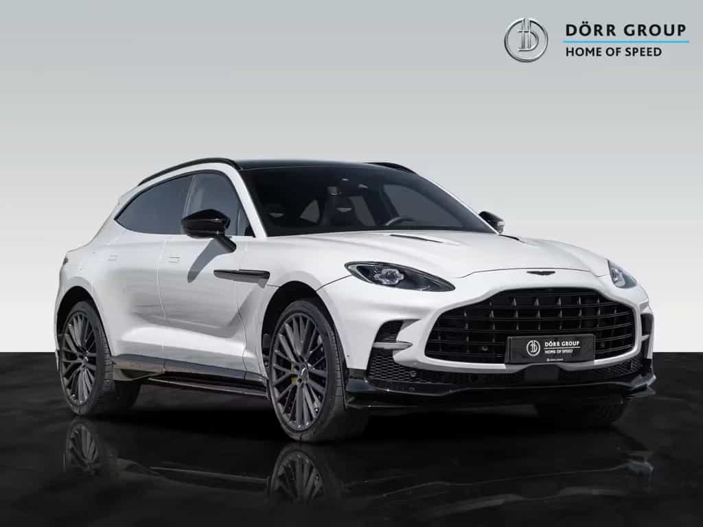 Aston Martin DBX 707 | Remote Park Heat | Gloss Black Package 07/2023-photo-0