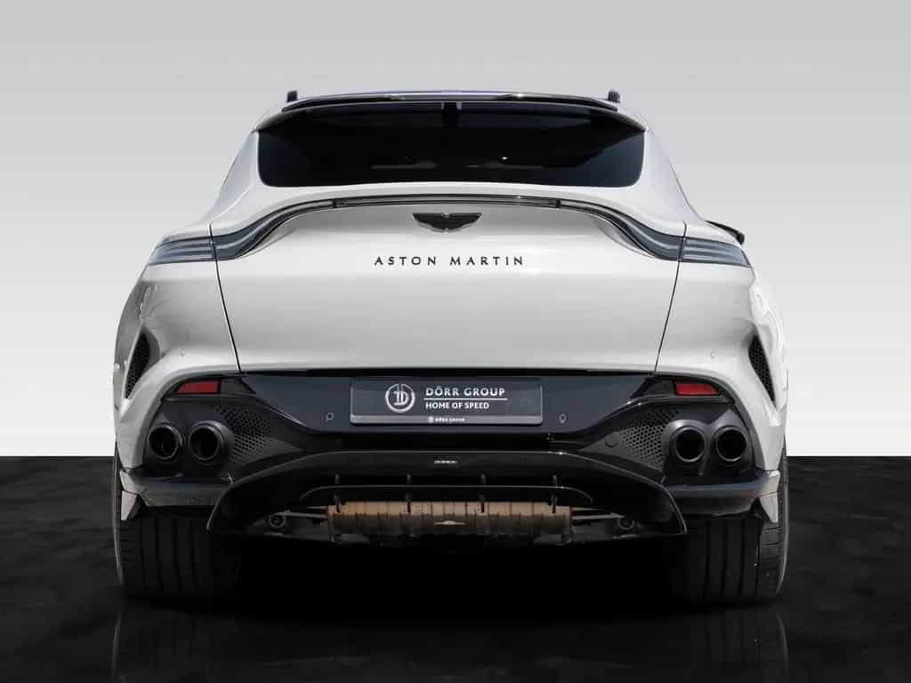 Aston Martin DBX 707 | Remote Park Heat | Gloss Black Package 07/2023-photo-4
