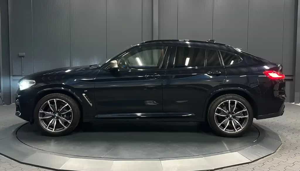 BMW X4 M40 d *LEDER/Rot*PANORAMA*Innovation*Shadow* 05/2020-photo-1