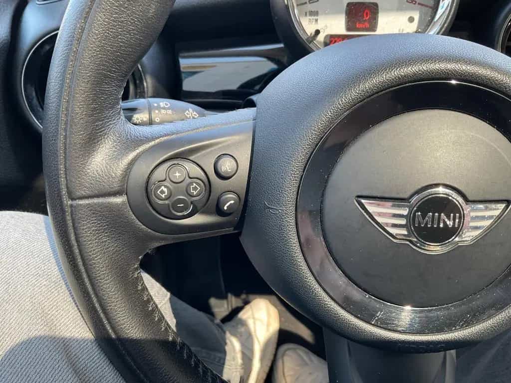 MINI Cooper Mini Cooper PANO Navi SHZ LEDER 07/2012-photo-17
