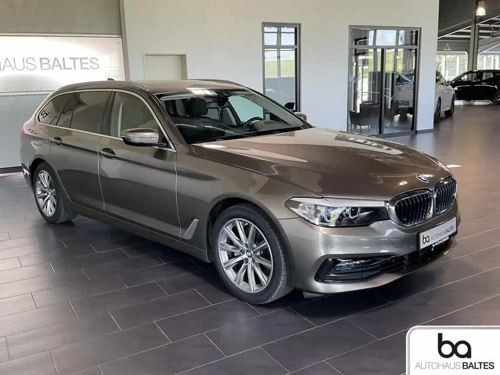 BMW 520 d Touring Sport Pano/LED/ACC/Kam/2Z-AAC/Park 10/2018-photo-4