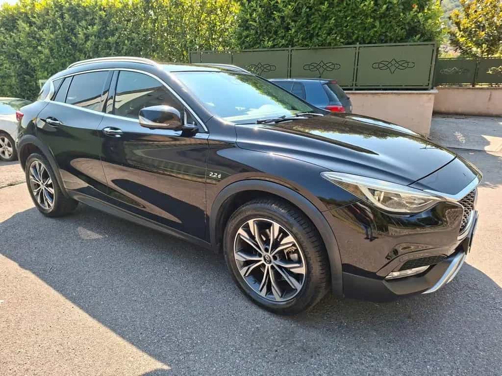 Infiniti QX30 2.2d AUTOMATICO / 4X4 / EURO 6 05/2017-photo-2