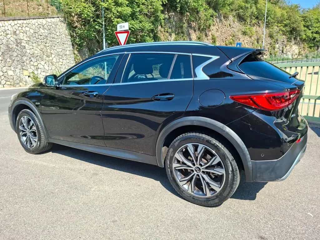 Infiniti QX30 2.2d AUTOMATICO / 4X4 / EURO 6 05/2017-photo-5