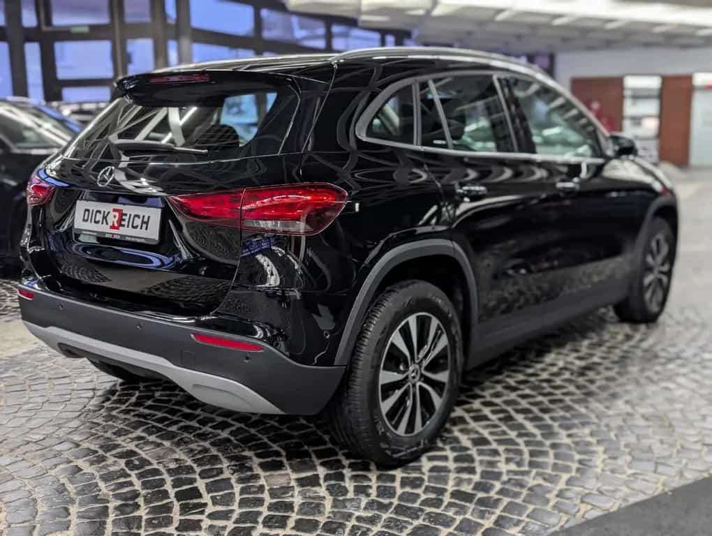 Mercedes-Benz GLA 220 d STYLE MBUX TEMP StHz LEDER SHZ KEYLESS 05/2022-photo-7