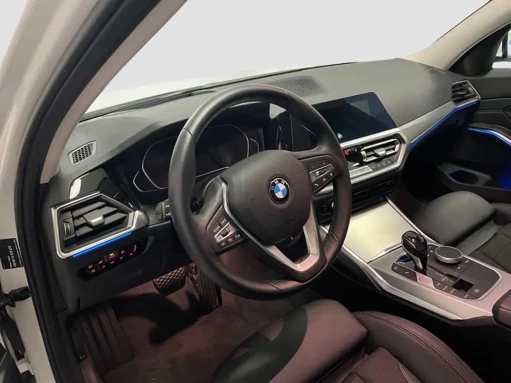 BMW 320 d Touring Sport Line Navi Head-Up Kamera LED 02/2021-photo-6
