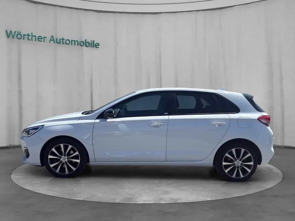 Hyundai i30 YES! Plus 1.4 140PS LED/NAV/CAM/SCHECKHEFT 10/2019-photo-1