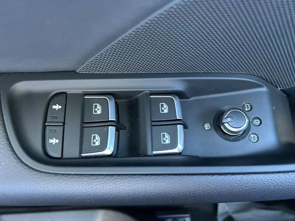 Audi A3 35 TFSI design S-TRONIC+XENON+NAVI+TEMPOM+AHK 04/2019-photo-25