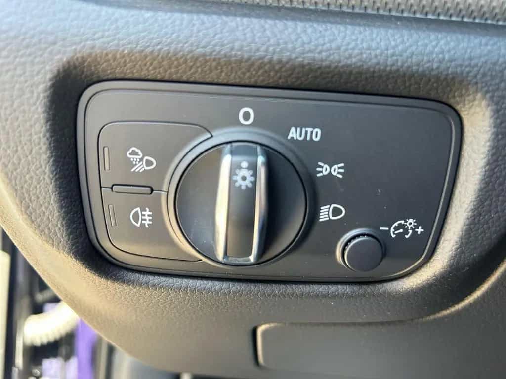 Audi A3 35 TFSI design S-TRONIC+XENON+NAVI+TEMPOM+AHK 04/2019-photo-26