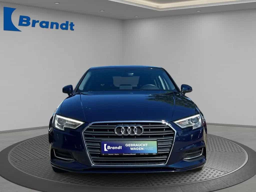 Audi A3 35 TFSI design S-TRONIC+XENON+NAVI+TEMPOM+AHK 04/2019-photo-3