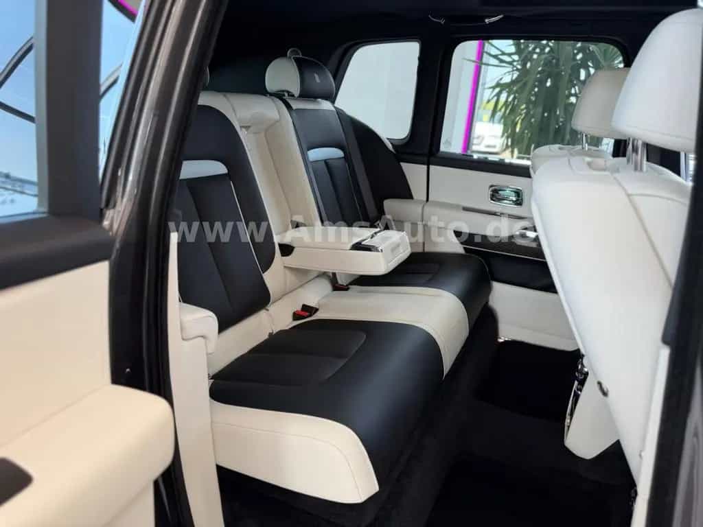 Rolls-Royce Cullinan Black Badge Novitec Overdo. RR Garantie 07/2022-photo-14