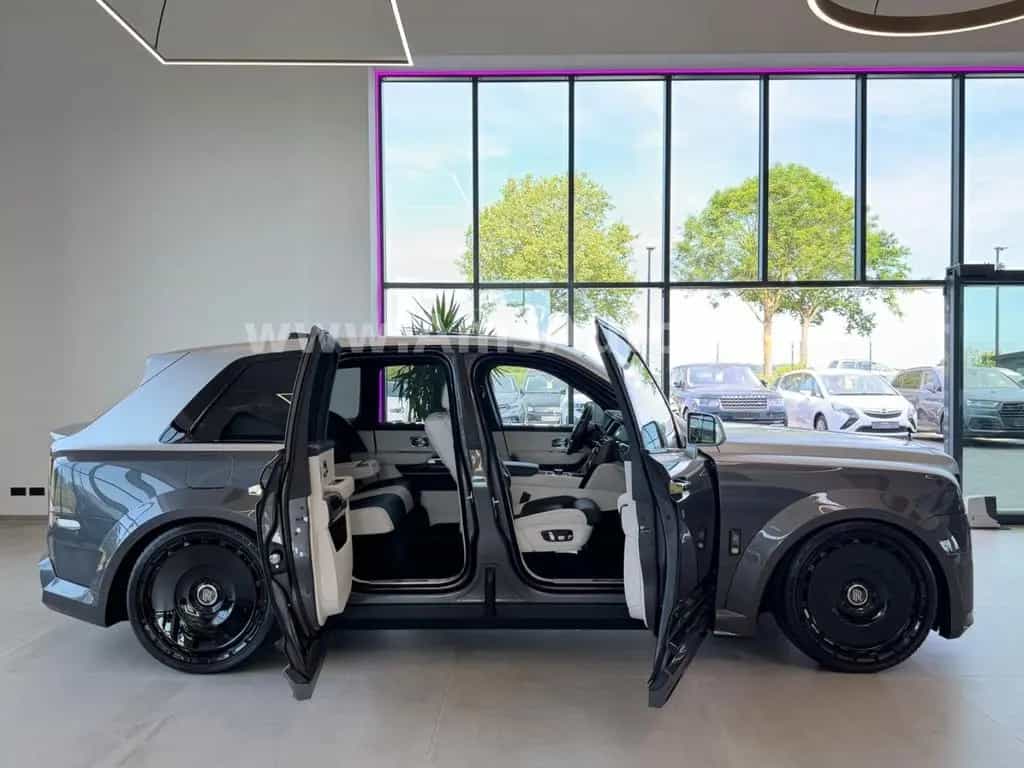 Rolls-Royce Cullinan Black Badge Novitec Overdo. RR Garantie 07/2022-photo-21