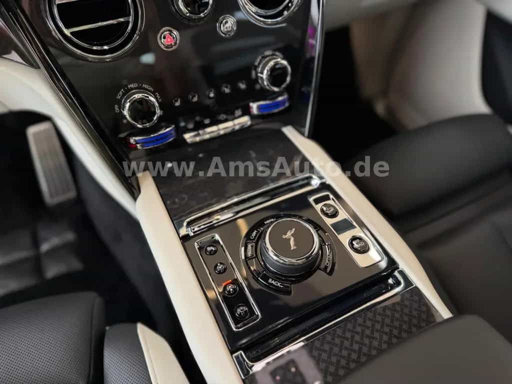 Rolls-Royce Cullinan Black Badge Novitec Overdo. RR Garantie 07/2022-photo-37