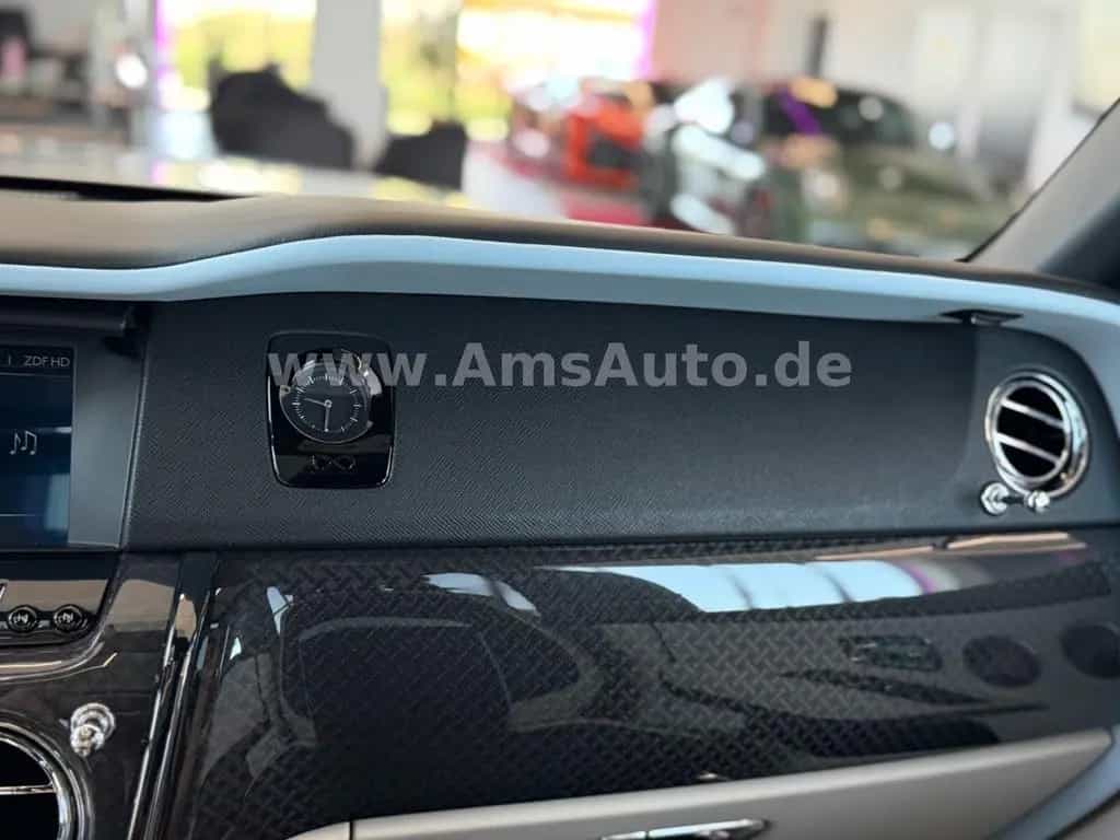 Rolls-Royce Cullinan Black Badge Novitec Overdo. RR Garantie 07/2022-photo-38