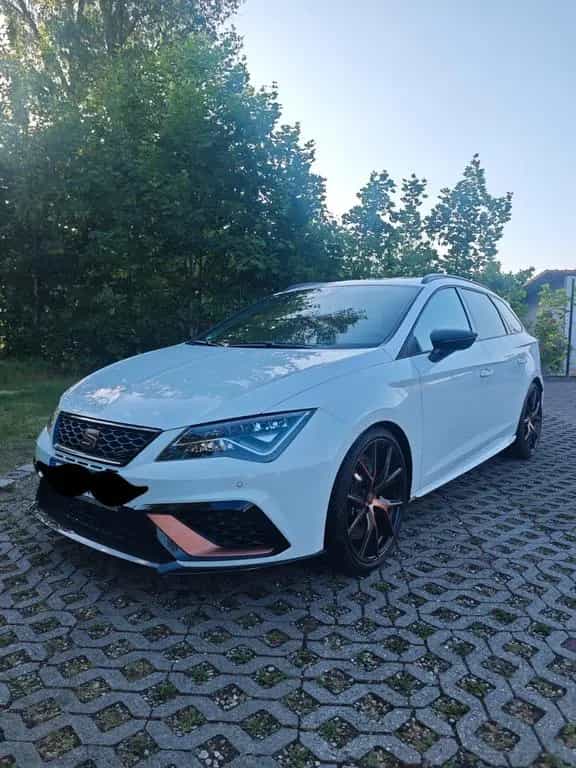 Seat Leon 2.0 TSI CUPRA R 4Drive DSG Carbonpaket 07/2020-photo-0