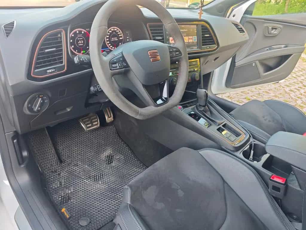 Seat Leon 2.0 TSI CUPRA R 4Drive DSG Carbonpaket 07/2020-photo-10