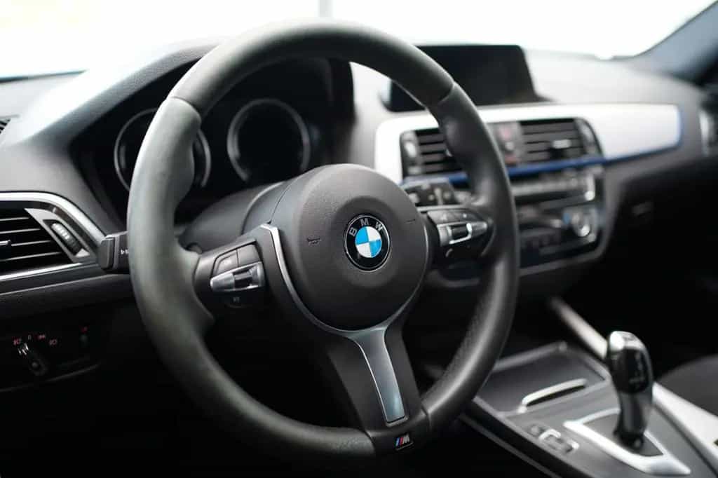 BMW 118 iA M-Sport KlimaA+LED+Navi+PDC+SHZ+Multi-Lenk 07/2017-photo-1