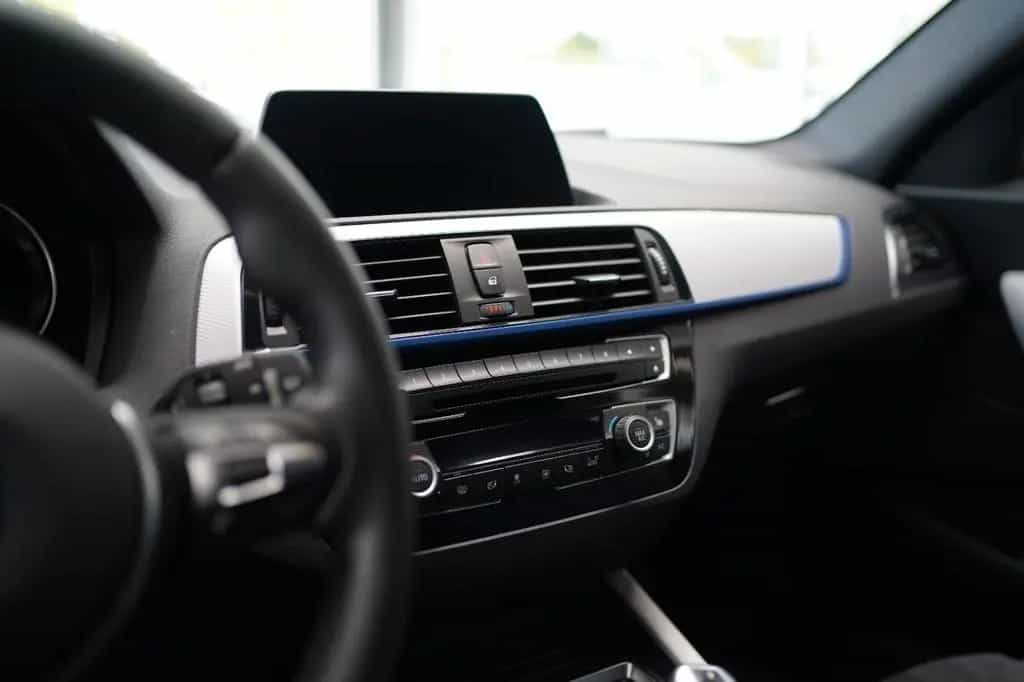 BMW 118 iA M-Sport KlimaA+LED+Navi+PDC+SHZ+Multi-Lenk 07/2017-photo-14