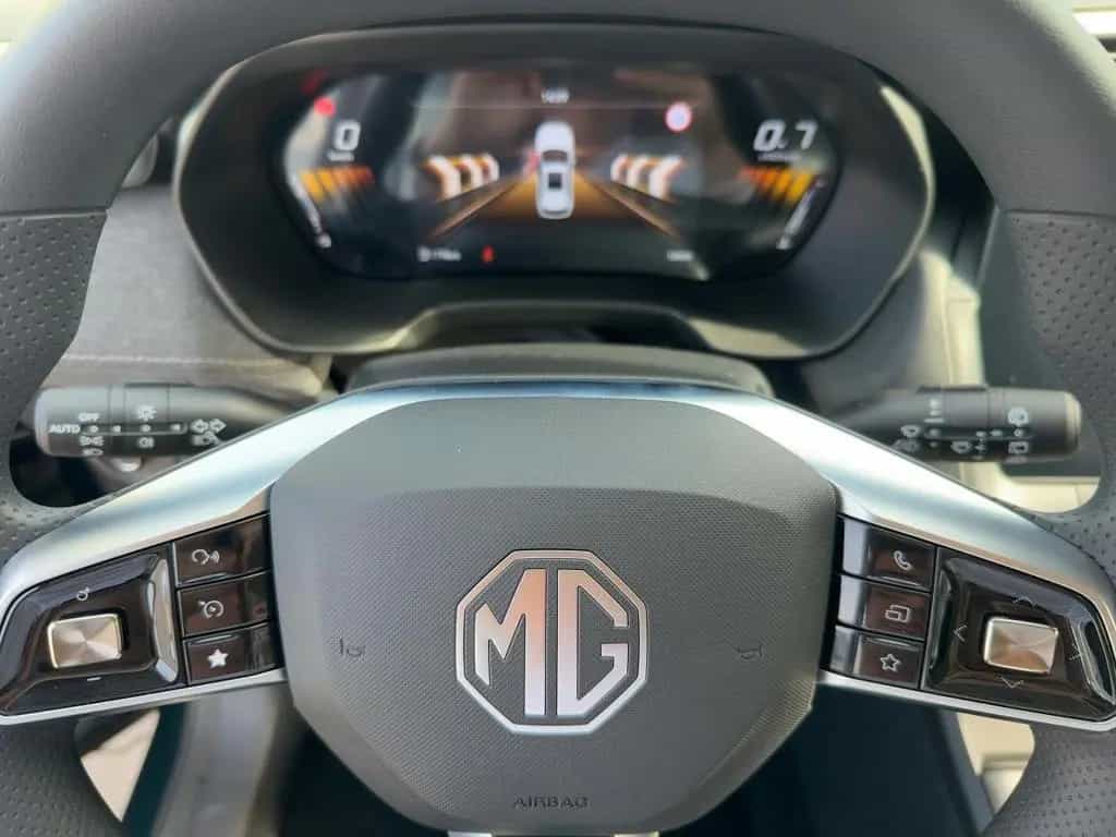 MG ZS Standard *PDC*LED-Tag*DAB+*Navi*LFA*Kamera* 03/2025-photo-8