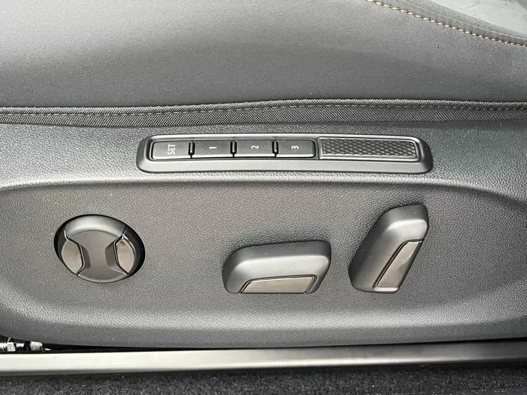 Cupra Terramar 1.5 eTSI 360°HUD*MATRIX*PANO*DCC*20" 11/2025-photo-12