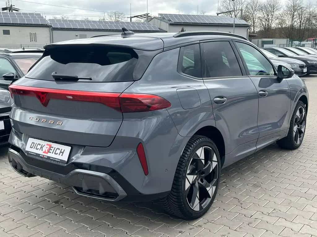 Cupra Terramar 1.5 eTSI 360°HUD*MATRIX*PANO*DCC*20" 11/2025-photo-2