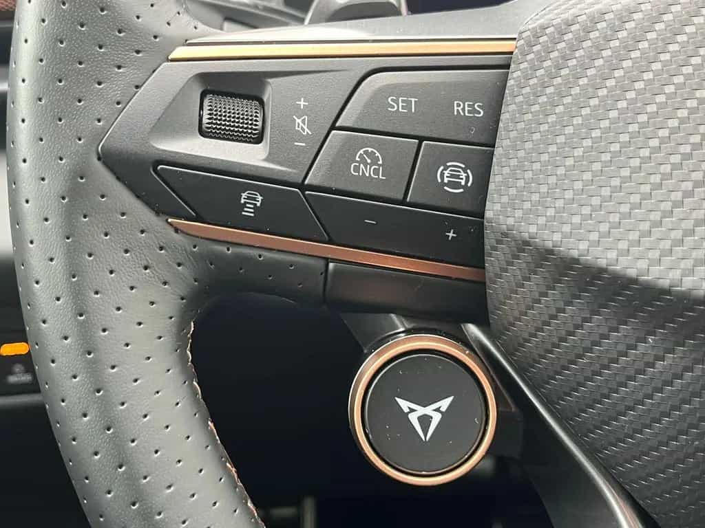 Cupra Terramar 1.5 eTSI 360°HUD*MATRIX*PANO*DCC*20" 11/2025-photo-23