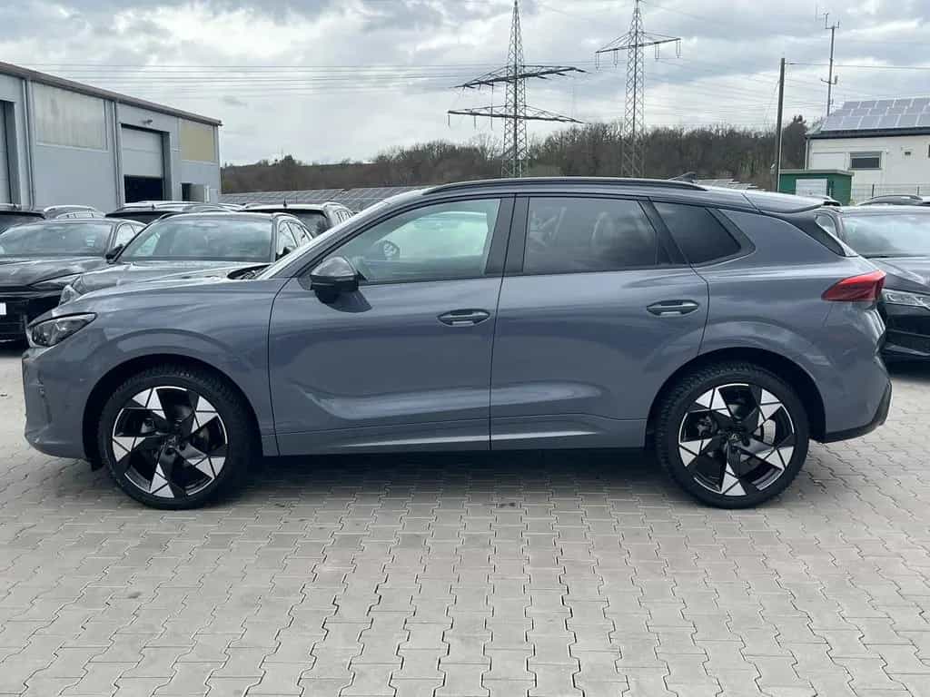 Cupra Terramar 1.5 eTSI 360°HUD*MATRIX*PANO*DCC*20" 11/2025-photo-5