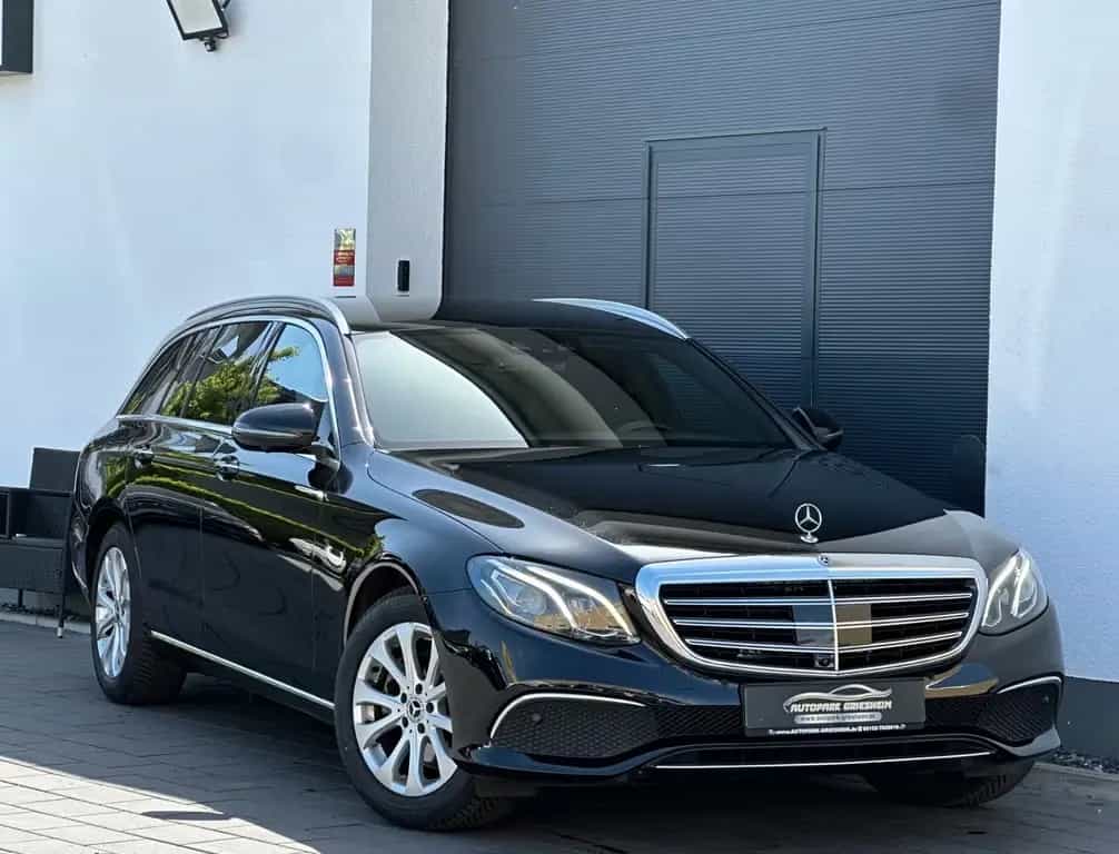 Mercedes-Benz E 250 *EXCLUSIVE*DIS+*DI-TACHO*HEAD-UP*AHK*360° 08/2018-photo-0