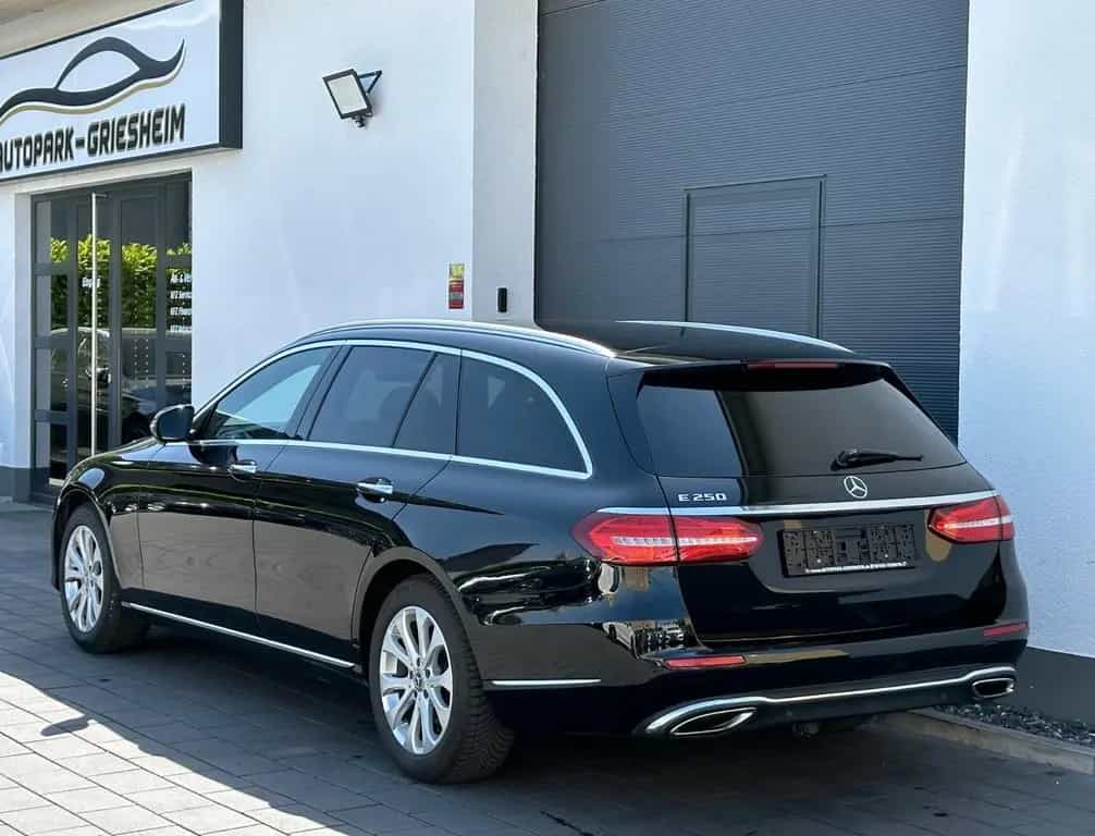 Mercedes-Benz E 250 *EXCLUSIVE*DIS+*DI-TACHO*HEAD-UP*AHK*360° 08/2018-photo-21
