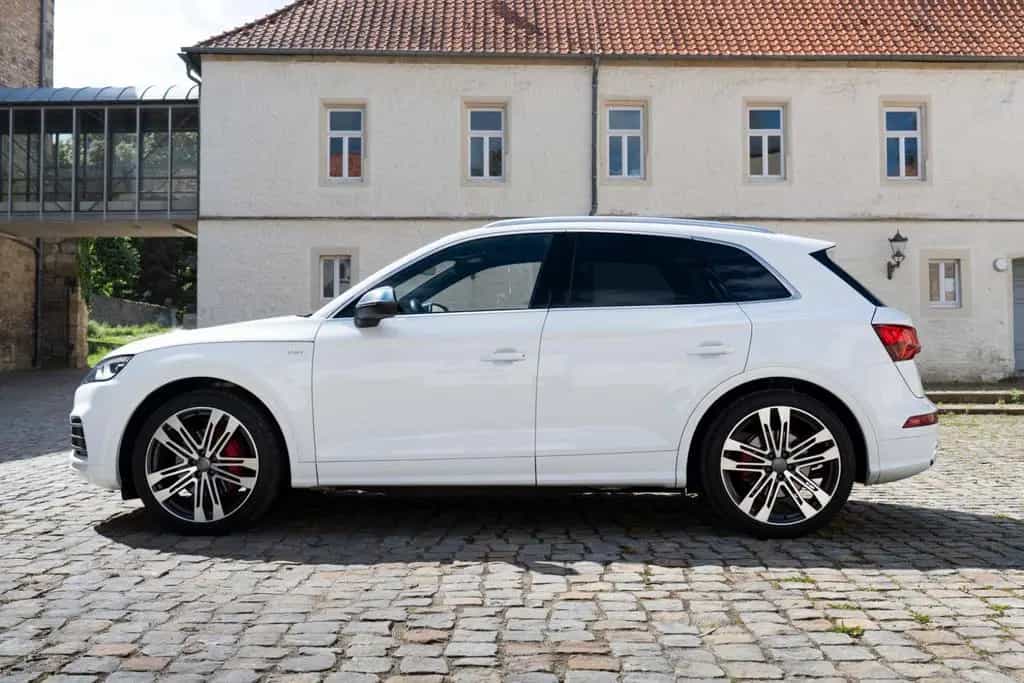 Audi SQ5 3.0 TFSI QUATTRO B&O HUD LED PANO 360° 04/2018-photo-32