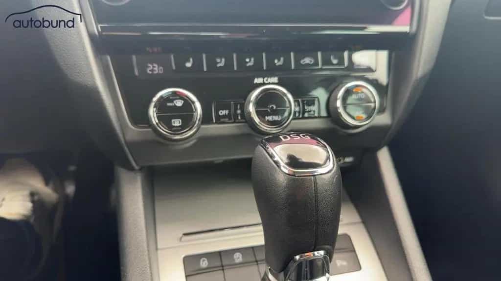 Skoda Octavia III Combi 1.0 TSI DSG AHK Alu KA LED Lin 11/2017-photo-19