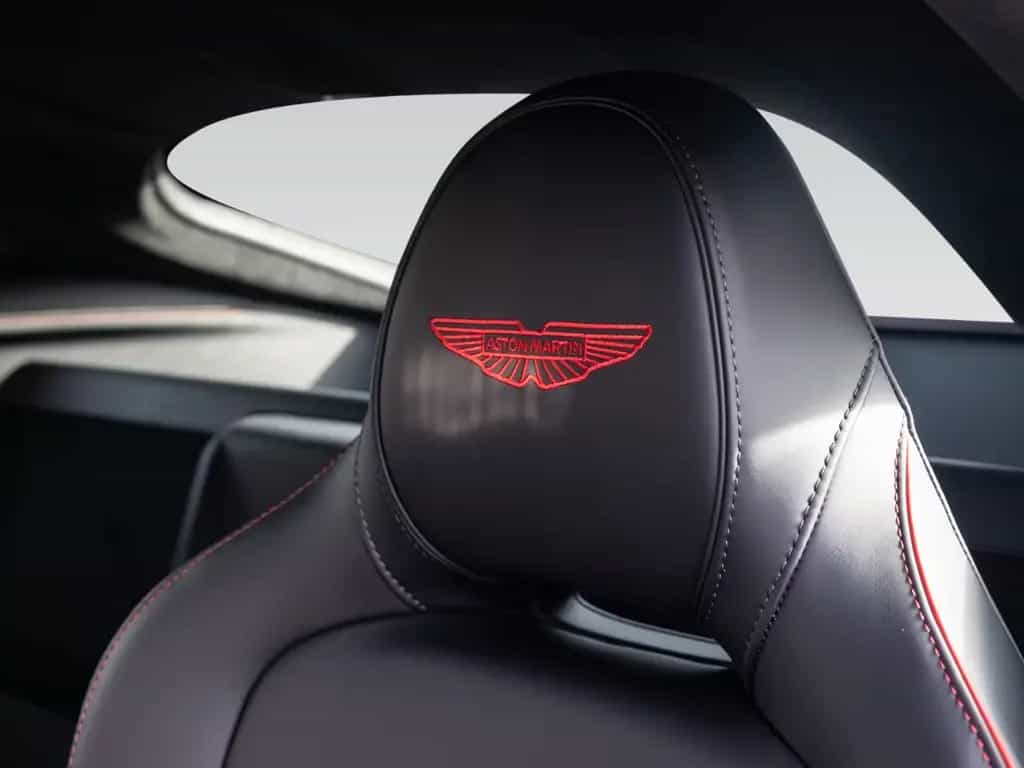 Aston Martin V8 Vantage Vantage S MY26 | Satin Paint | CCB | null-photo-15