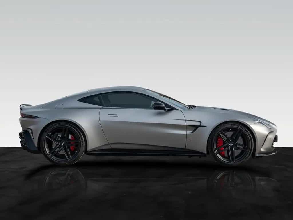 Aston Martin V8 Vantage Vantage S MY26 | Satin Paint | CCB | null-photo-2