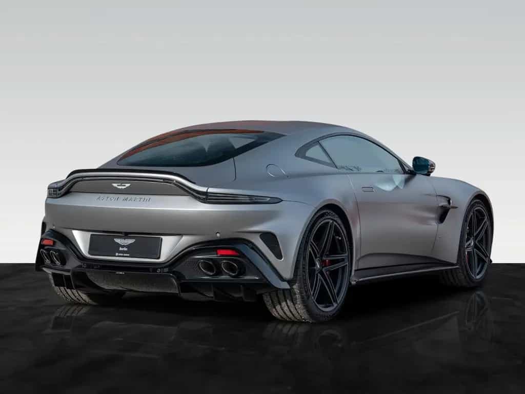 Aston Martin V8 Vantage Vantage S MY26 | Satin Paint | CCB | null-photo-3