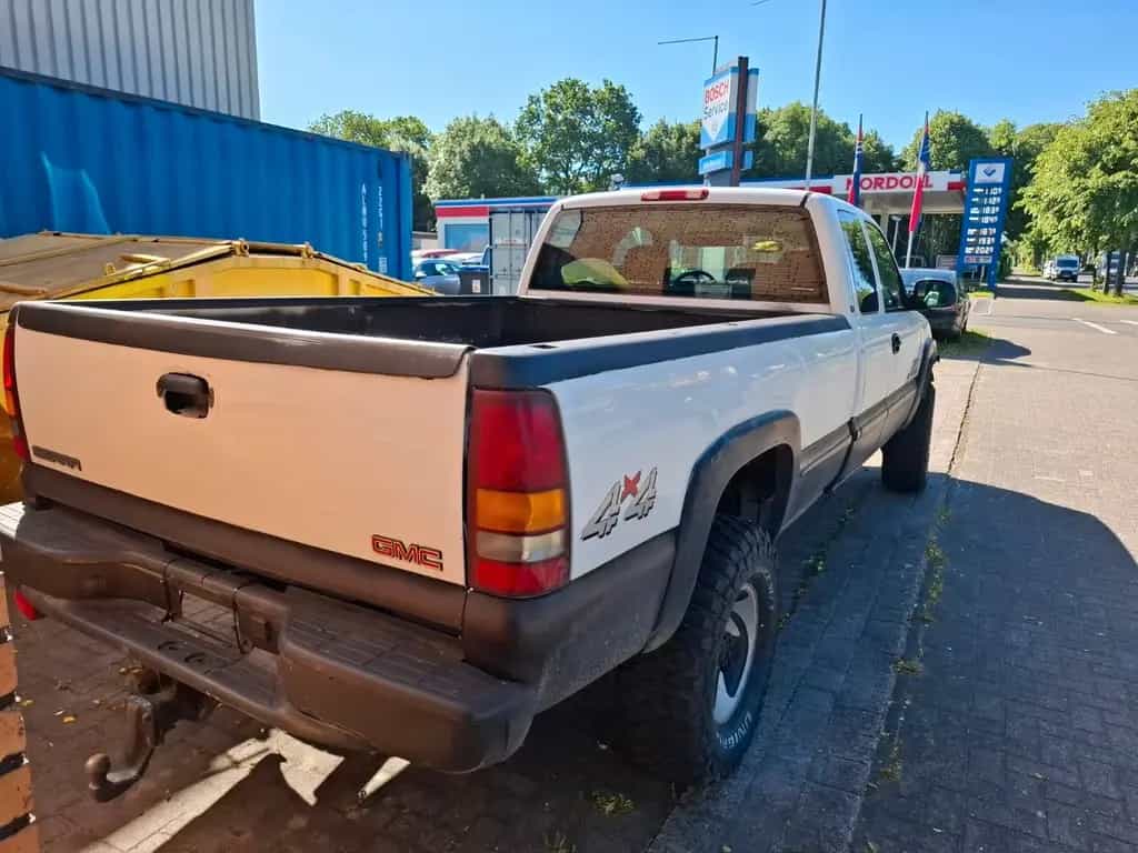 GMC Sierra 07/2002-photo-1