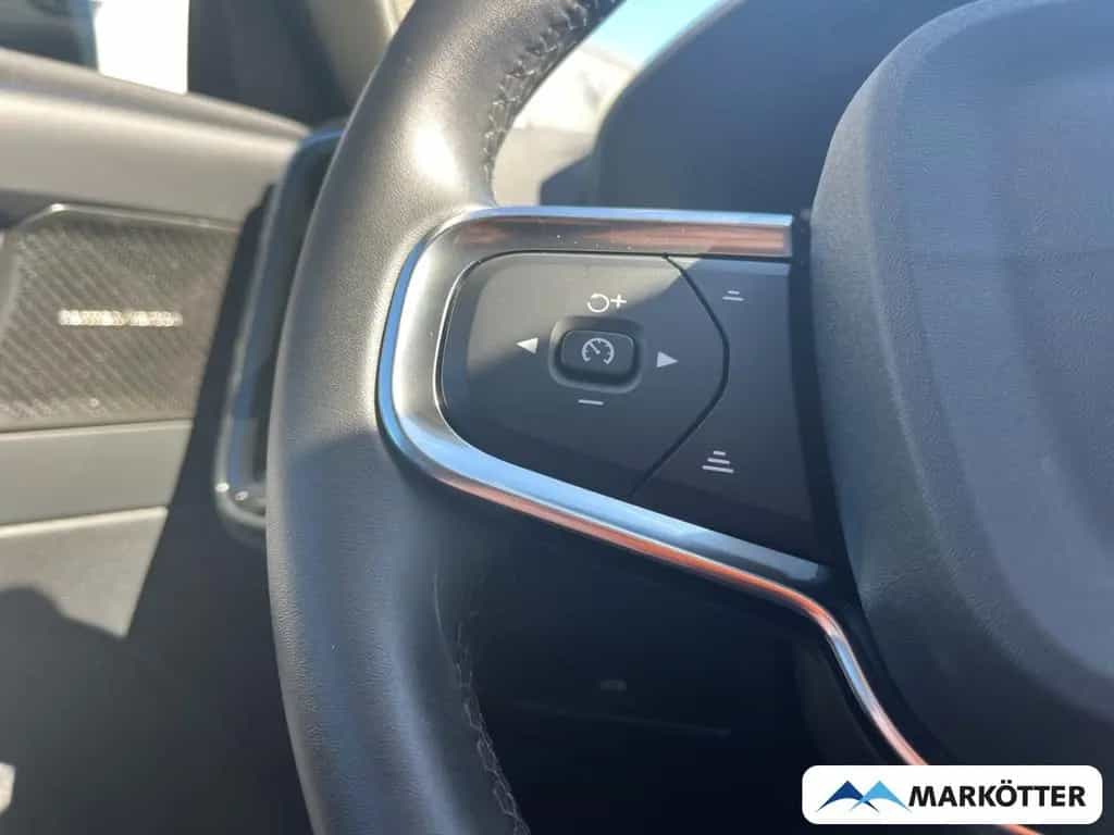 Volvo XC40 B3 Plus Dark Leder/Memory/H&K/Kamera 06/2023-photo-14