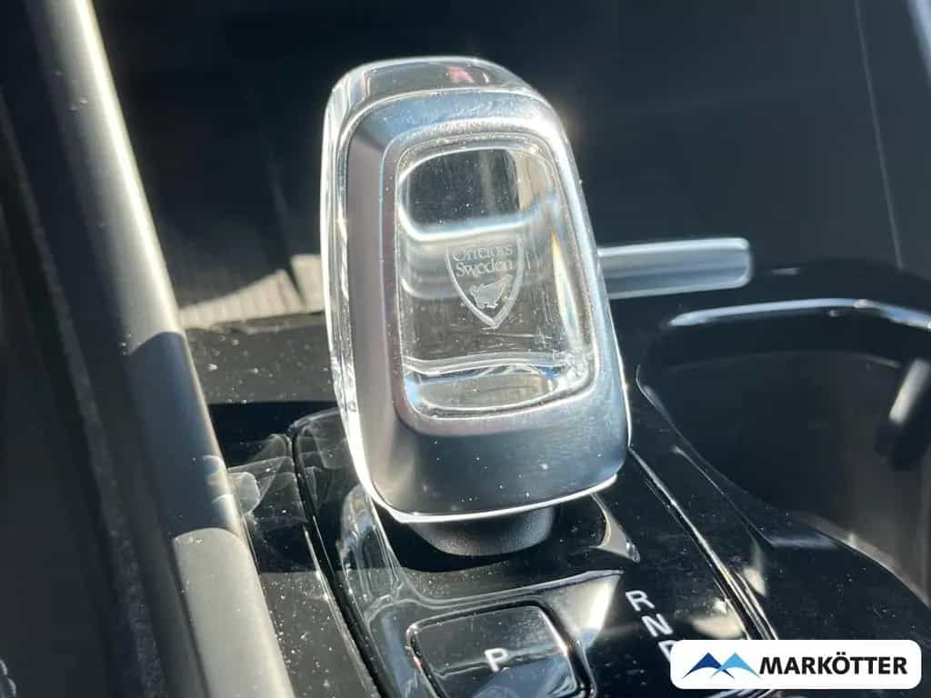 Volvo XC40 B3 Plus Dark Leder/Memory/H&K/Kamera 06/2023-photo-27