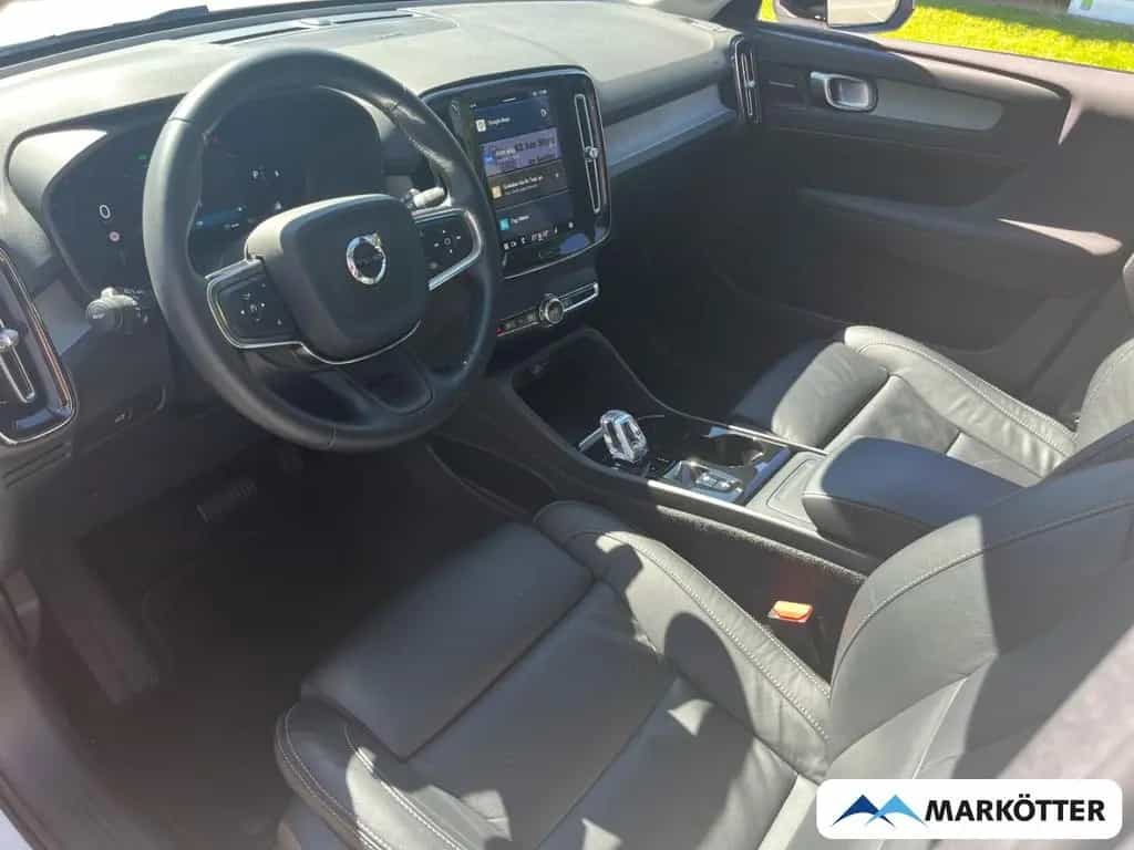 Volvo XC40 B3 Plus Dark Leder/Memory/H&K/Kamera 06/2023-photo-4