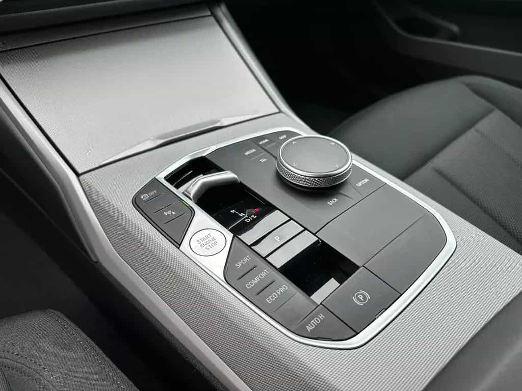 BMW 320 d Automatik*Head Up*LED*SHZ*W+Sommer Räder 10/2023-photo-27