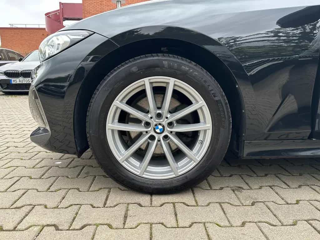 BMW 320 d Automatik*Head Up*LED*SHZ*W+Sommer Räder 10/2023-photo-33