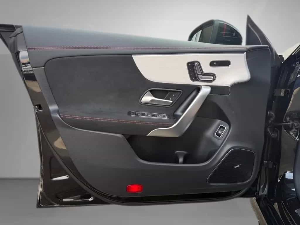 Mercedes-Benz CLA 45 AMG S 4M+ Night Perf Sitze Aero Pano HUD 10/2025-photo-9