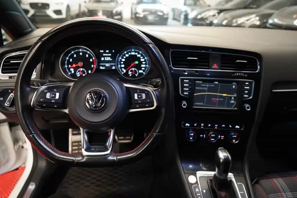 Volkswagen Golf 7 GTI Performance DSG 2.Hand*Unfallfrei*RFK 01/2016-photo-19