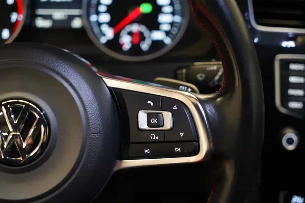 Volkswagen Golf 7 GTI Performance DSG 2.Hand*Unfallfrei*RFK 01/2016-photo-21