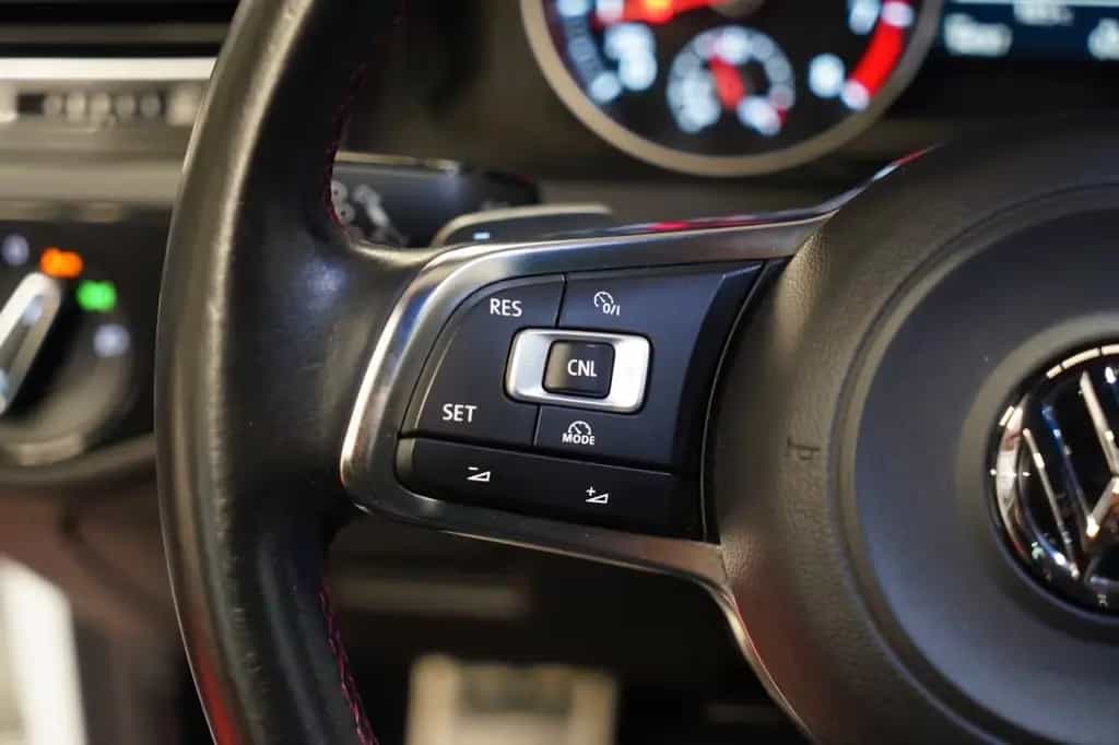Volkswagen Golf 7 GTI Performance DSG 2.Hand*Unfallfrei*RFK 01/2016-photo-22