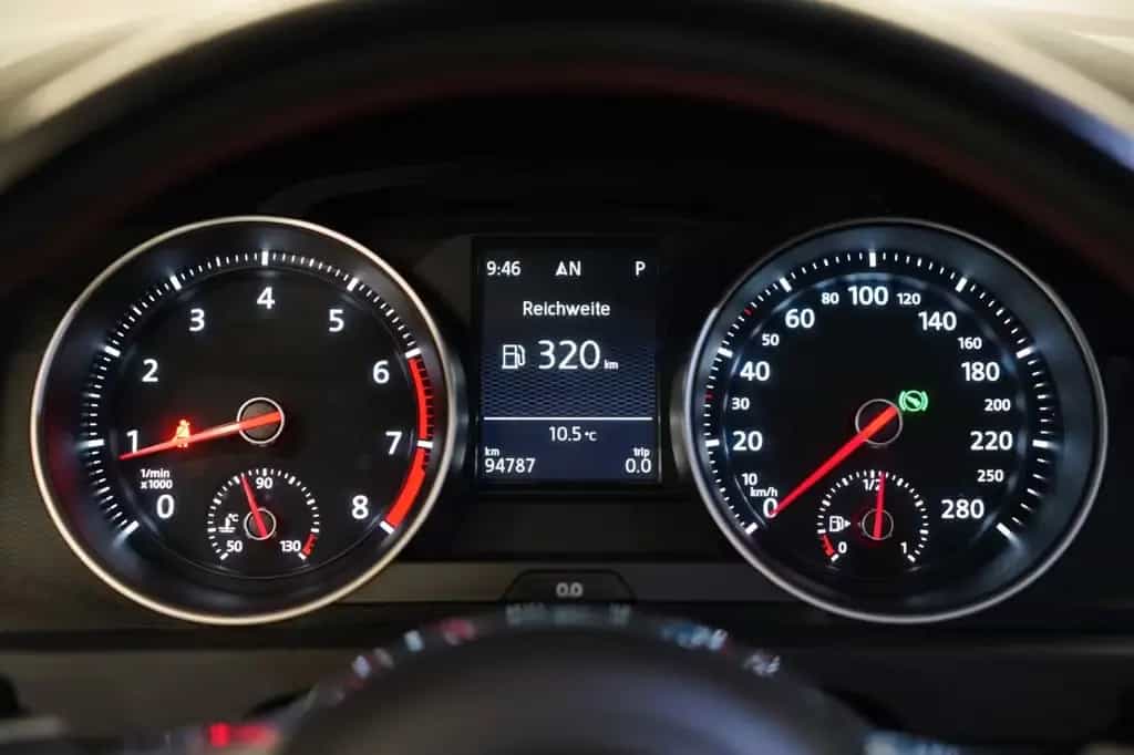 Volkswagen Golf 7 GTI Performance DSG 2.Hand*Unfallfrei*RFK 01/2016-photo-23