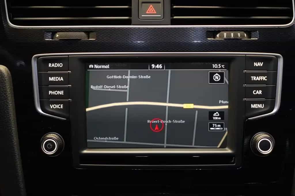 Volkswagen Golf 7 GTI Performance DSG 2.Hand*Unfallfrei*RFK 01/2016-photo-24